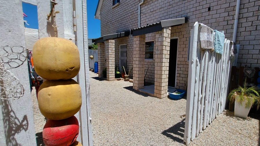 5 Bedroom Property for Sale in Britannia Bay Western Cape